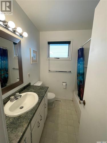 30 Irvin Crescent, Regina, SK - Indoor Photo Showing Bathroom