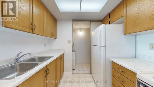 1123 - 3 Greystone Walk Drive, Toronto, ON - Indoor Photo Showing Kitchen With Double Sink