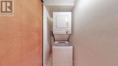 1123 - 3 Greystone Walk Drive, Toronto, ON - Indoor Photo Showing Laundry Room