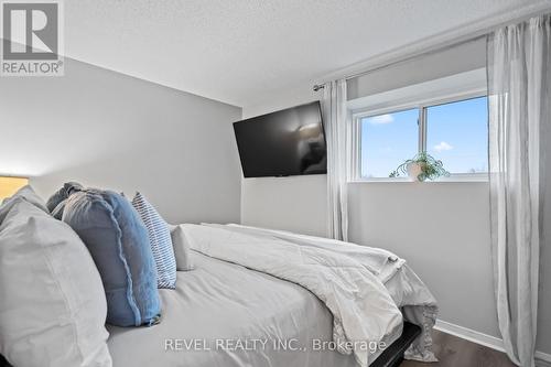 1409 Ritson Road S, Oshawa, ON - Indoor Photo Showing Bedroom