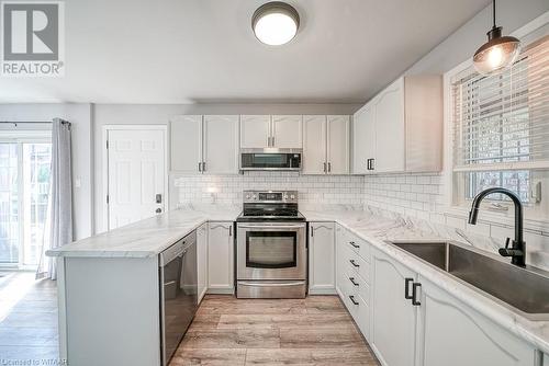 18 Windemere Avenue, Tillsonburg, ON - Indoor Photo Showing Kitchen With Upgraded Kitchen