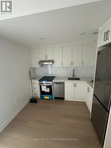 1 - 106 Miller Street, Toronto, ON - Indoor Photo Showing Kitchen