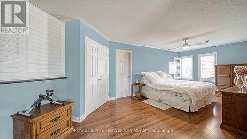 15 Bayside Court W, London, ON - Indoor Photo Showing Bedroom