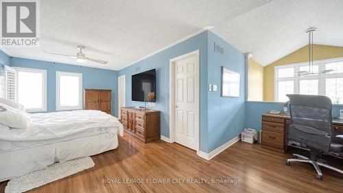 15 Bayside Court W, London, ON - Indoor Photo Showing Bedroom