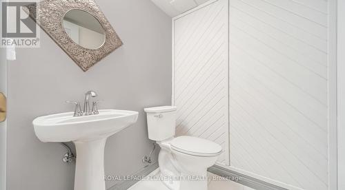 15 Bayside Court W, London, ON - Indoor Photo Showing Bathroom