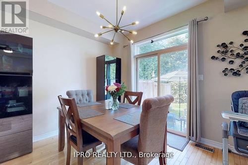 80 Oakhaven Place, Hamilton, ON - Indoor Photo Showing Dining Room