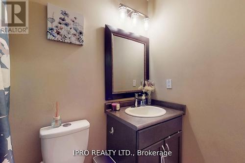 80 Oakhaven Place, Hamilton, ON - Indoor Photo Showing Bathroom