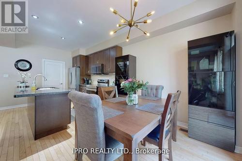 80 Oakhaven Place, Hamilton, ON - Indoor Photo Showing Dining Room