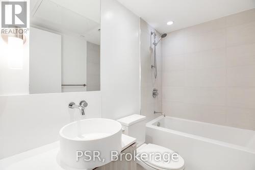 2005 - 161 Roehampton Avenue, Toronto, ON - Indoor Photo Showing Bathroom