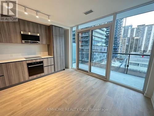 610 - 117 Broadway Avenue, Toronto, ON - Indoor