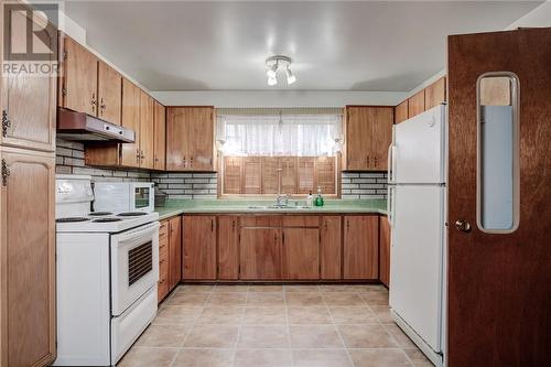 511 Buchanan Street, Sudbury, ON - Indoor Photo Showing Kitchen