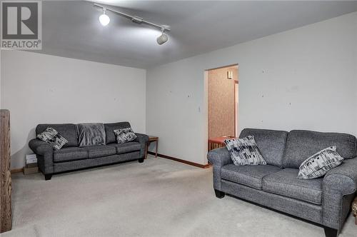 511 Buchanan Street, Sudbury, ON - Indoor Photo Showing Living Room