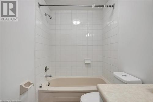 405 Kingscourt Drive Unit# 4, Waterloo, ON - Indoor Photo Showing Bathroom