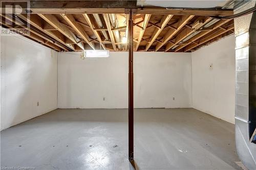 405 Kingscourt Drive Unit# 4, Waterloo, ON - Indoor Photo Showing Basement