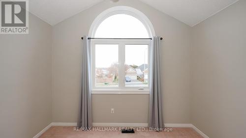 1035 Beatrice Street E, Oshawa, ON - Indoor Photo Showing Other Room