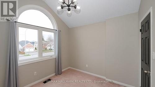 1035 Beatrice Street E, Oshawa, ON - Indoor Photo Showing Other Room