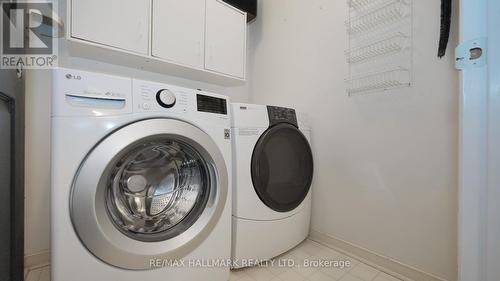 1035 Beatrice Street E, Oshawa, ON - Indoor Photo Showing Laundry Room