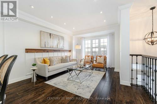 10 Oakins Lane, Ajax, ON - Indoor Photo Showing Living Room