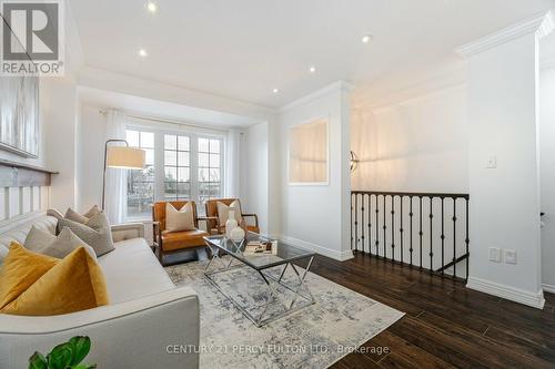 10 Oakins Lane, Ajax, ON - Indoor Photo Showing Living Room