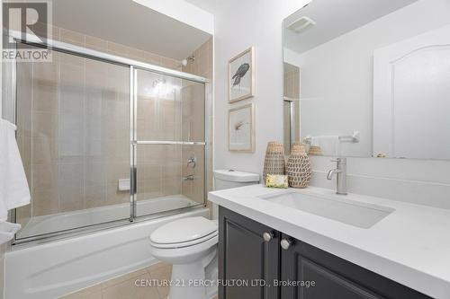 10 Oakins Lane, Ajax, ON - Indoor Photo Showing Bathroom