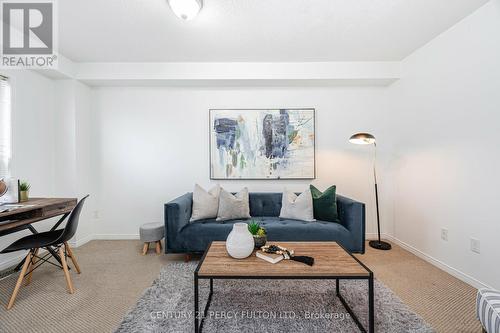 10 Oakins Lane, Ajax, ON - Indoor Photo Showing Living Room