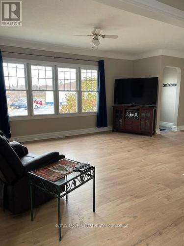 515 Rideau Street, Kingston (East Of Sir John A. Blvd), ON - Indoor Photo Showing Living Room