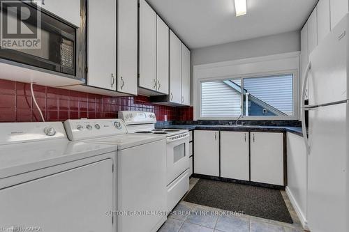 515 Rideau Street, Kingston (East Of Sir John A. Blvd), ON - Indoor Photo Showing Laundry Room