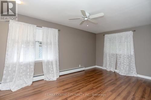 31 Glass Avenue E, London, ON - Indoor Photo Showing Other Room