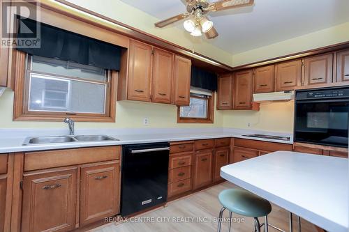 31 Glass Avenue E, London, ON - Indoor Photo Showing Kitchen With Double Sink