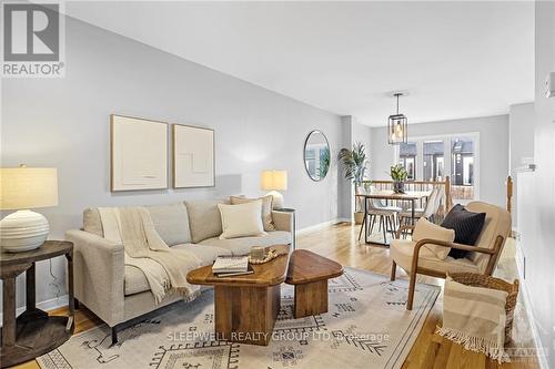 139 Romina Street, Ottawa, ON - Indoor Photo Showing Living Room