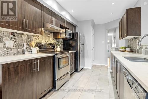 139 Romina Street, Ottawa, ON - Indoor Photo Showing Kitchen With Upgraded Kitchen