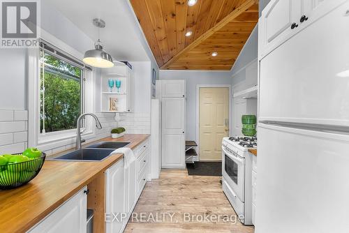 10451 Lakeshore Road, Wainfleet (Lakeshore), ON - Indoor Photo Showing Kitchen With Double Sink