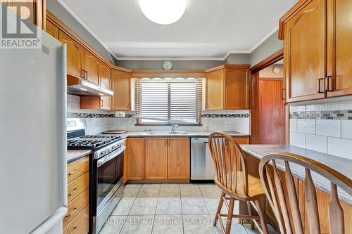 113 Green Road, Hamilton, ON - Indoor Photo Showing Kitchen