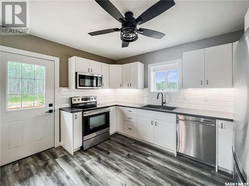 29 Patrick Drive, Candle Lake, SK - Indoor Photo Showing Kitchen With Stainless Steel Kitchen With Upgraded Kitchen