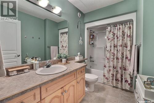 49 Qu'Appelle Crescent, Balgonie, SK - Indoor Photo Showing Bathroom