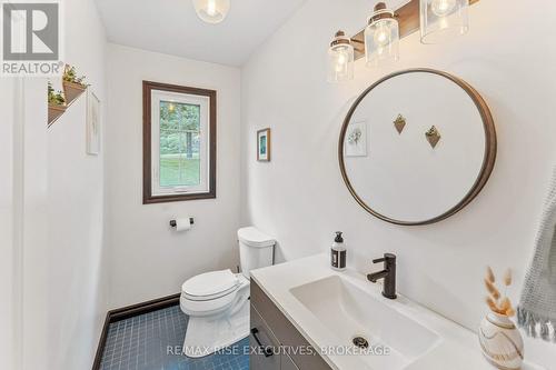 1946 Cordukes Road, Kingston (City North Of 401), ON - Indoor Photo Showing Bathroom