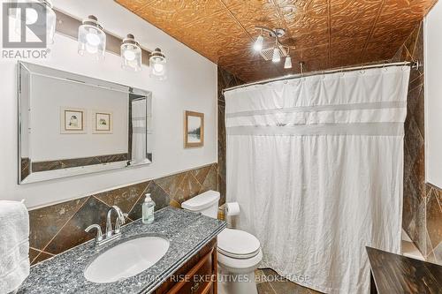 1946 Cordukes Road, Kingston (City North Of 401), ON - Indoor Photo Showing Bathroom