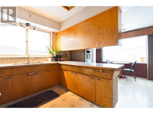 1396 Central Street, Prince George, BC - Indoor Photo Showing Kitchen