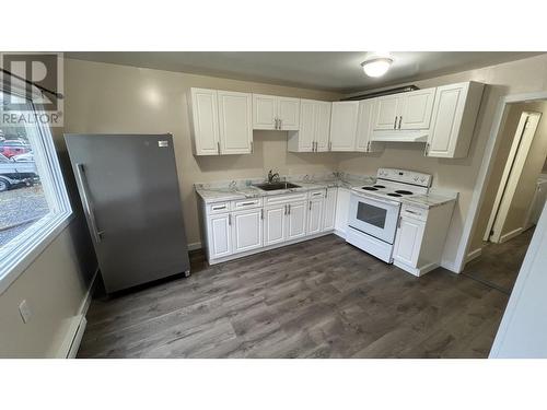 1816-1818 E 6Th Avenue, Prince Rupert, BC - Indoor Photo Showing Kitchen