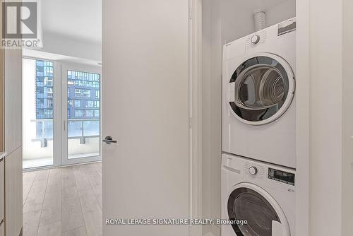 1015 - 108 Peter Street, Toronto, ON - Indoor Photo Showing Laundry Room