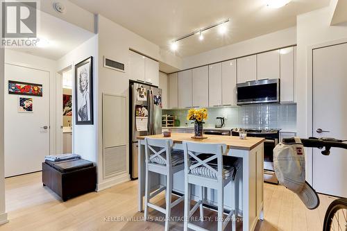 1605 - 10 Park Lawn Road, Toronto, ON - Indoor Photo Showing Kitchen