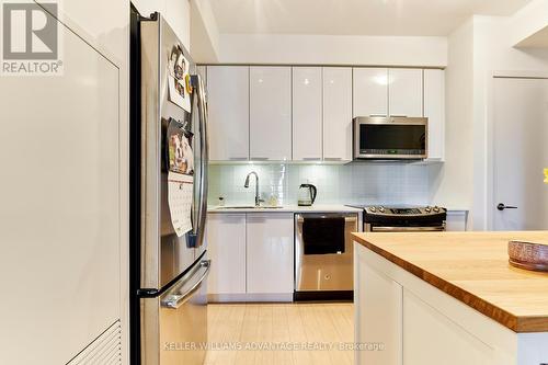 1605 - 10 Park Lawn Road, Toronto, ON - Indoor Photo Showing Kitchen With Upgraded Kitchen