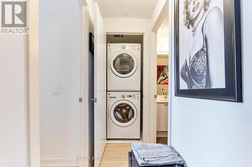 1605 - 10 Park Lawn Road, Toronto, ON - Indoor Photo Showing Laundry Room