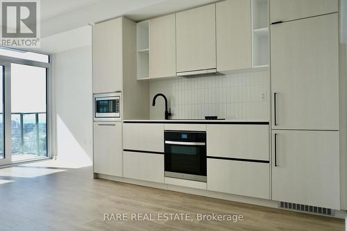 1602 - 1285 Dupont Street, Toronto, ON - Indoor Photo Showing Kitchen