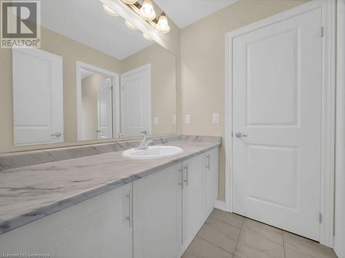 Bathroom with vanity - 126 Broadacre Drive, Kitchener, ON 