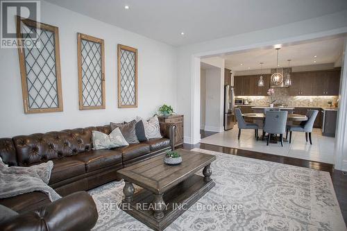 22 Wilmot Road, Brantford, ON - Indoor Photo Showing Living Room