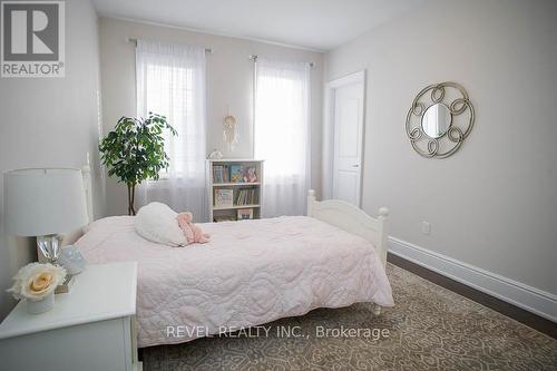 22 Wilmot Road, Brantford, ON - Indoor Photo Showing Bedroom