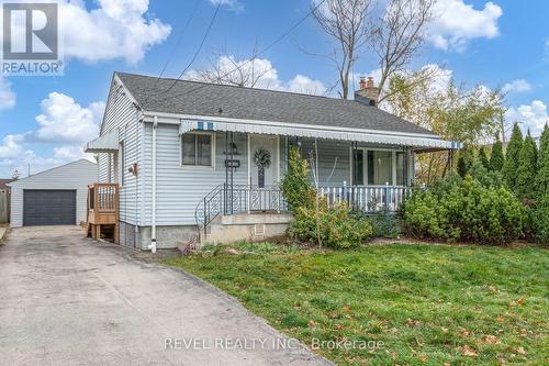 99 East 36Th Street, Hamilton, ON - Outdoor With Deck Patio Veranda