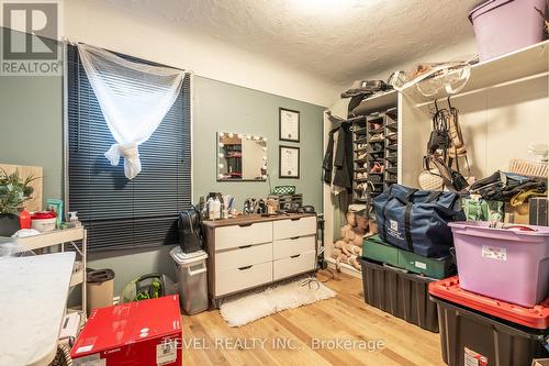 99 East 36Th Street, Hamilton, ON - Indoor Photo Showing Other Room