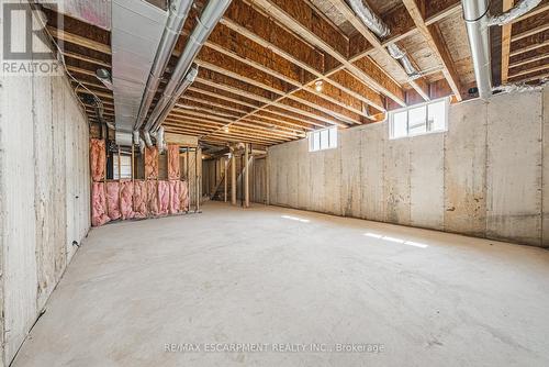 6220 Curlin Crescent, Niagara Falls, ON - Indoor Photo Showing Basement